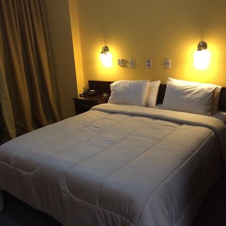 Hotel Manduvira Asuncion Chambre photo