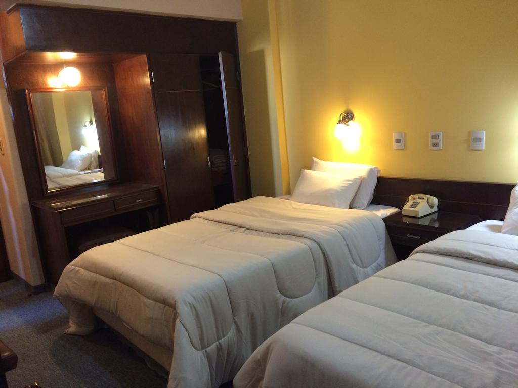 Hotel Manduvira Asuncion Chambre photo