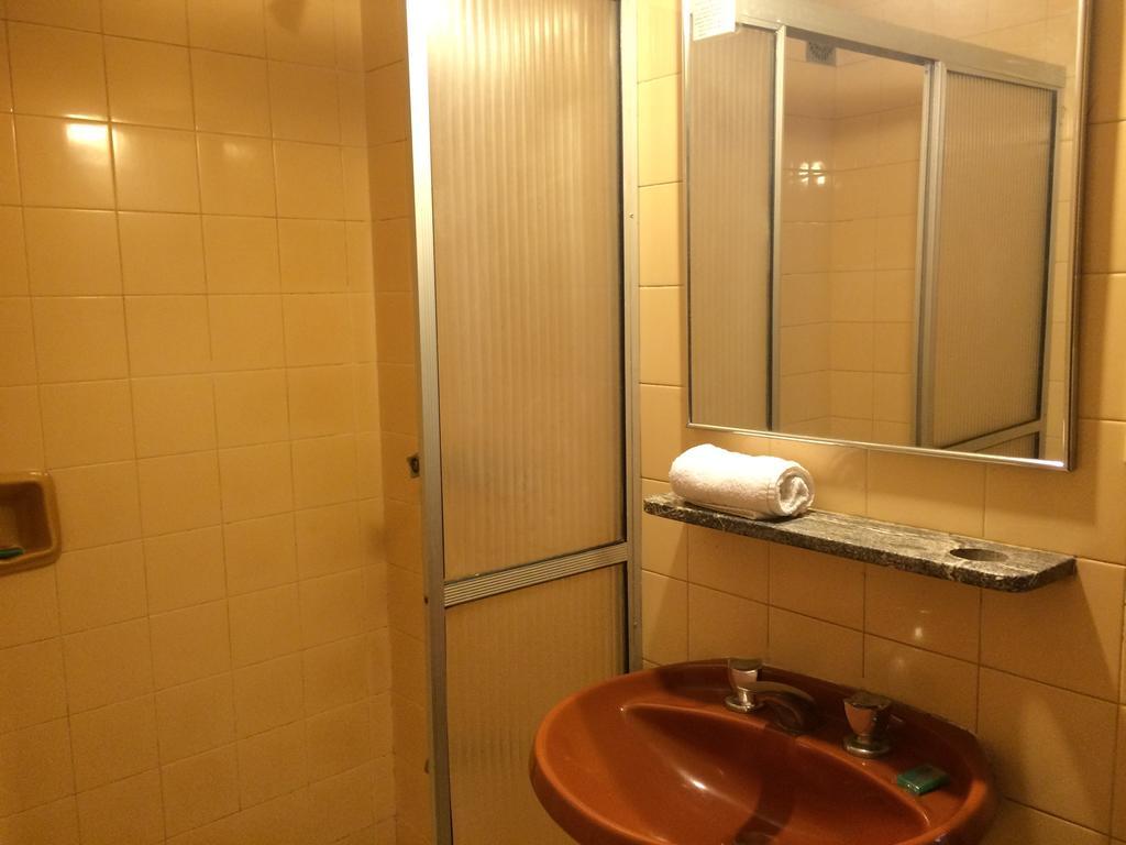 Hotel Manduvira Asuncion Chambre photo